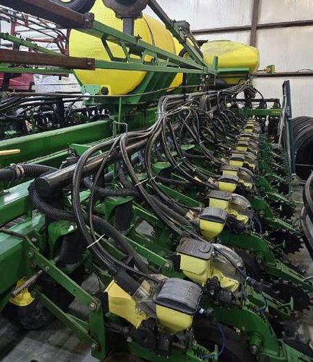 Used 2009 JOHN DEERE DB60