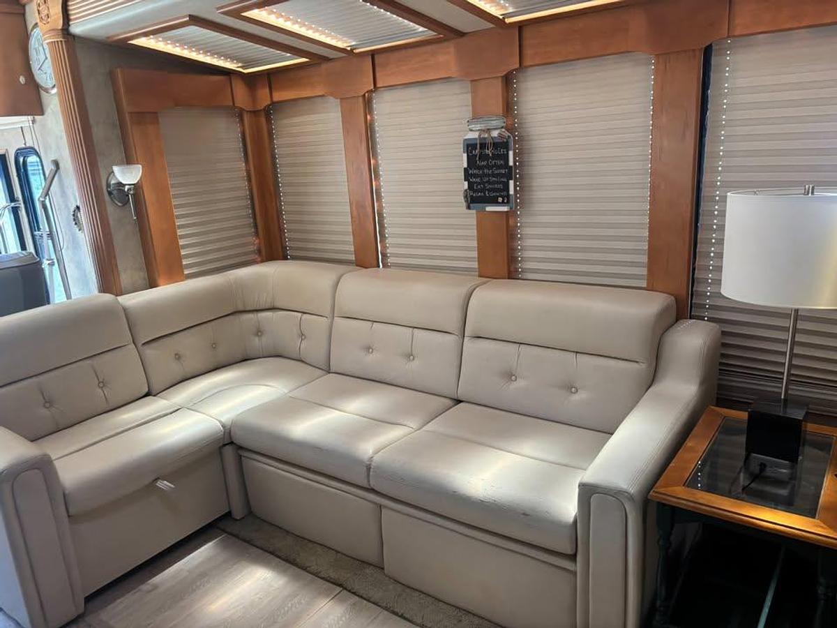 Used 2007 Gulf Stream Coach Friendship G8 8412 Class A Motorhome