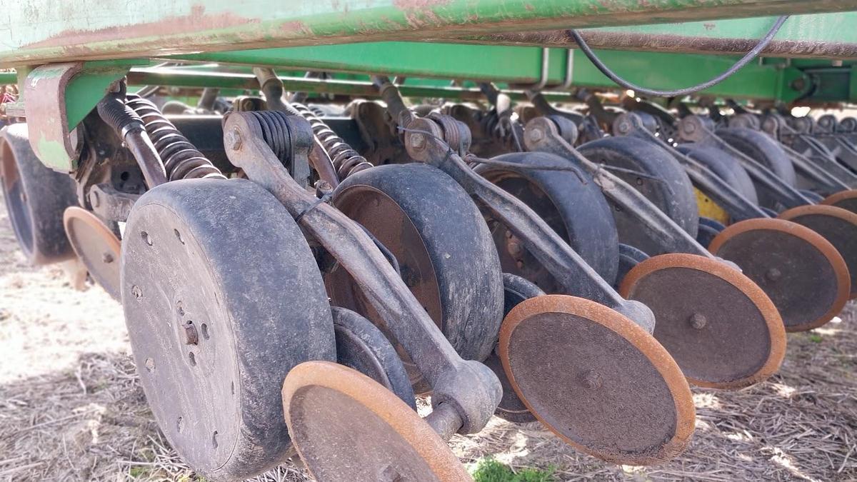 Used 2003 JOHN DEERE 1590&1560 Attached With Houck Hitch