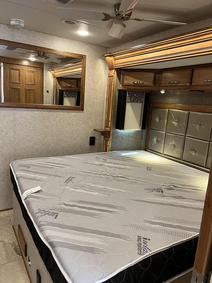 Used 2021 Renegade Verona LE 38LDG