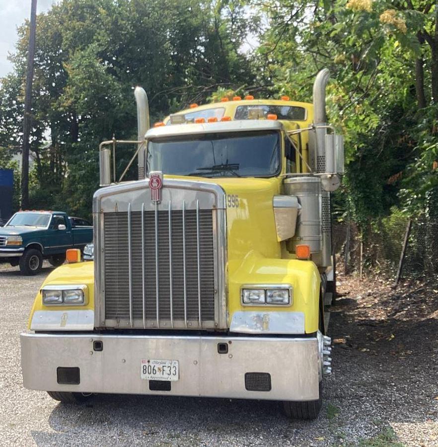 Used 2013 Kenworth W900L