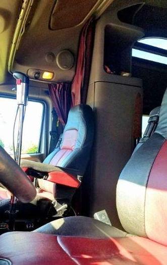 Used 2012 Peterbilt 587