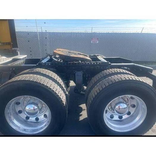 Used 2016 Freightliner Cascadia