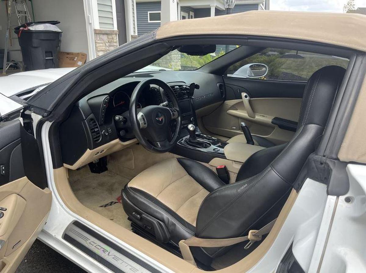 Used 2011 Chevrolet Corvette Z16 Grand Sport w/3LT Convertible