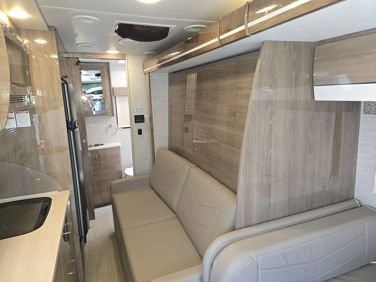 Used 2021 Jayco Melbourne Prestige 24RP