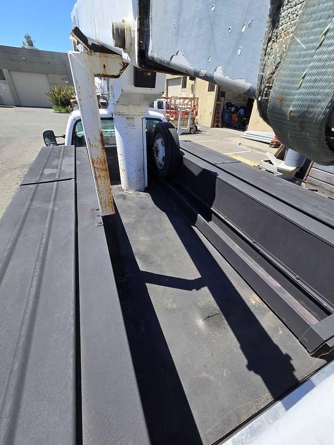 Used 2001 Ford F450 Super Duty Bucket Truck