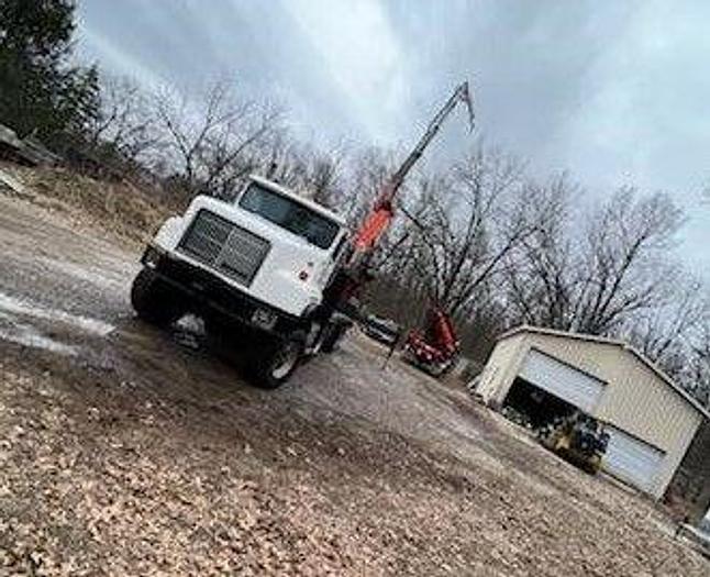 Used 2000 INTERNATIONAL Paystar 5000 With 2000 Palfinger PK32000 Mounted