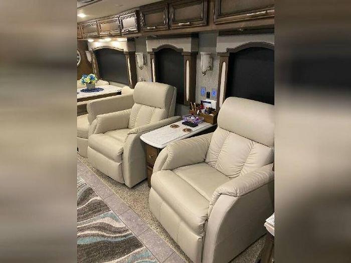 Used 2019 Newmar Ventana 4369