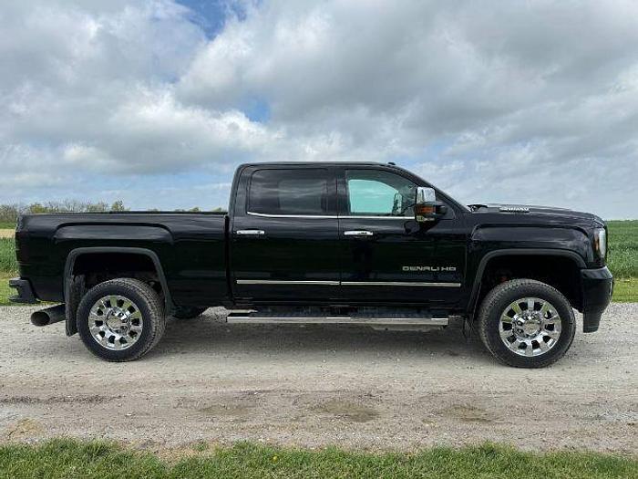 Used 2017 GMC Sierra 2500HD Denali