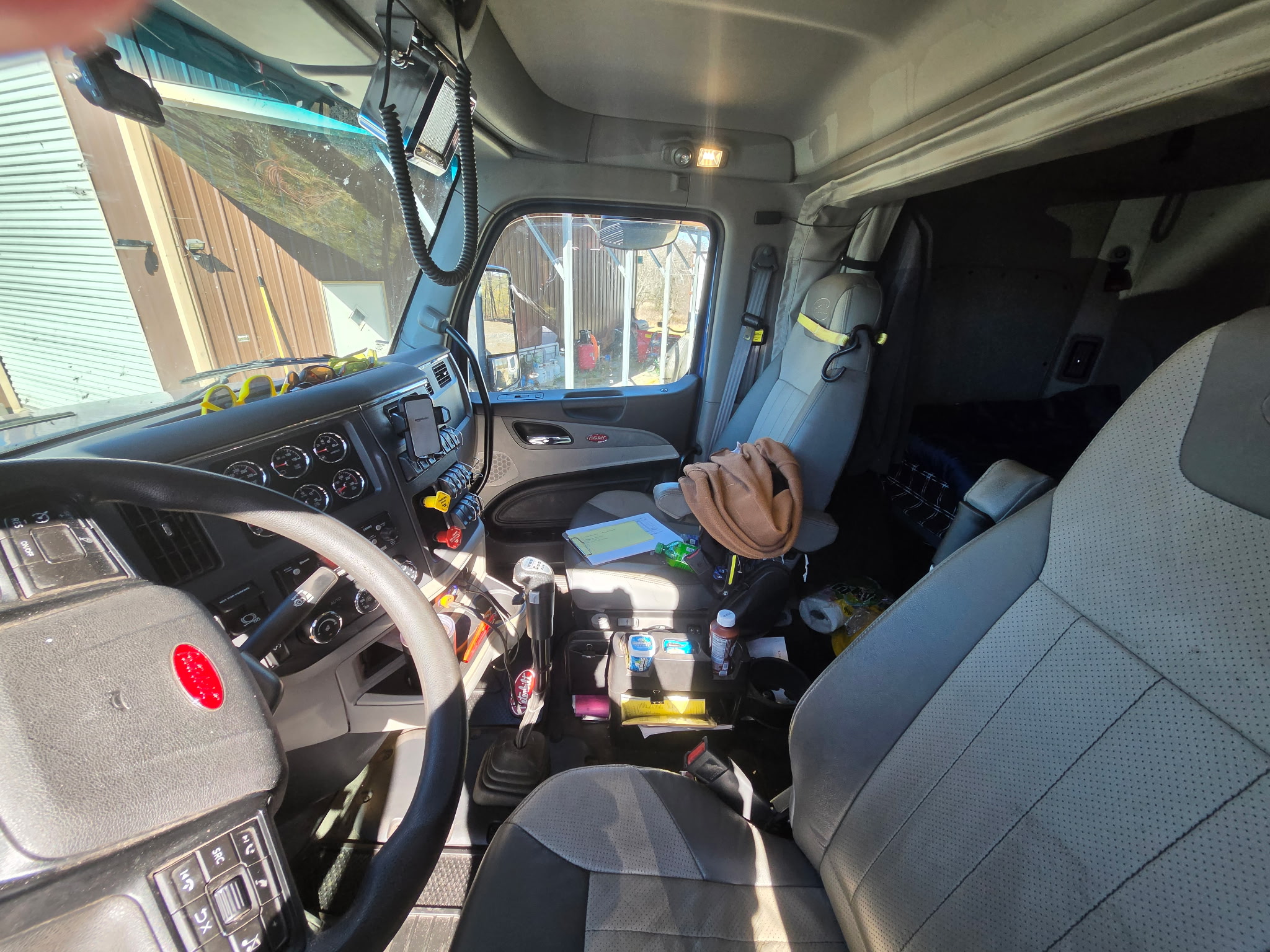 Used 2025 Peterbilt 567