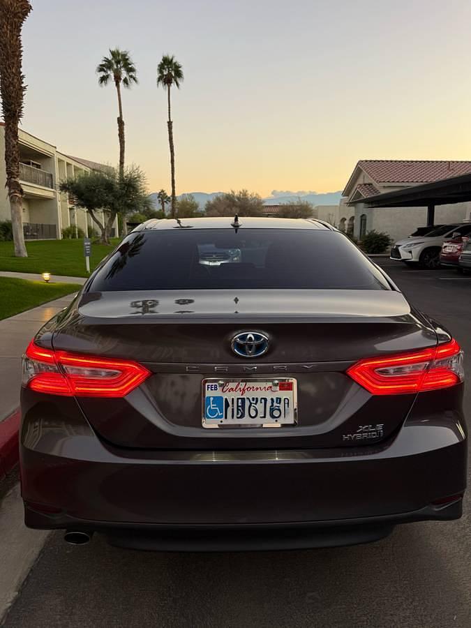 Used 2019 Toyota Camry Hybrid XLE
