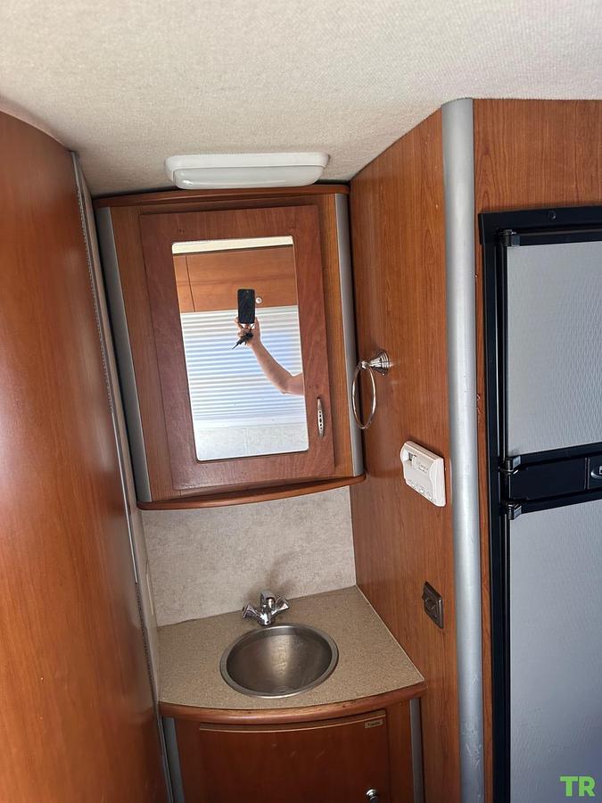 Used 2006 Winnebago View 23J