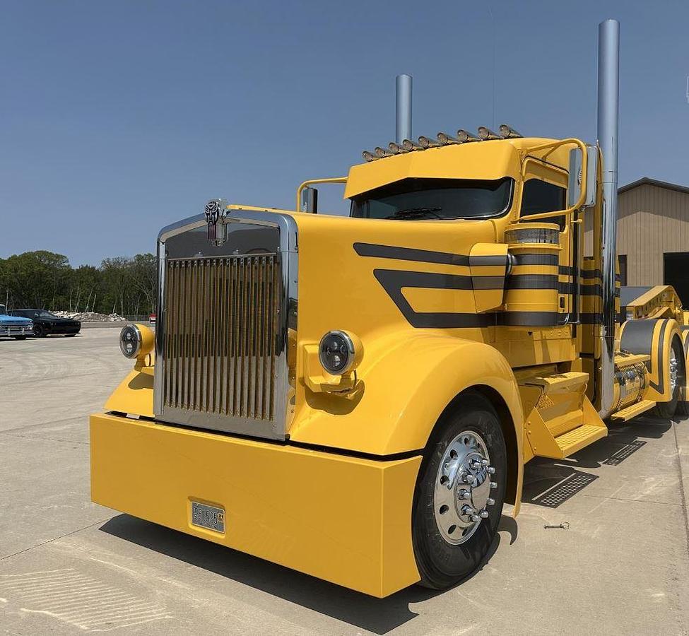 Used 2020 KENWORTH W900 & 2024 TRAIL KING TK110HDG