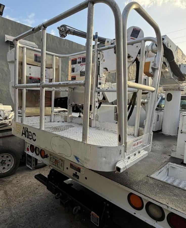Used 2017 Ford F550 Chipper Dump Truck