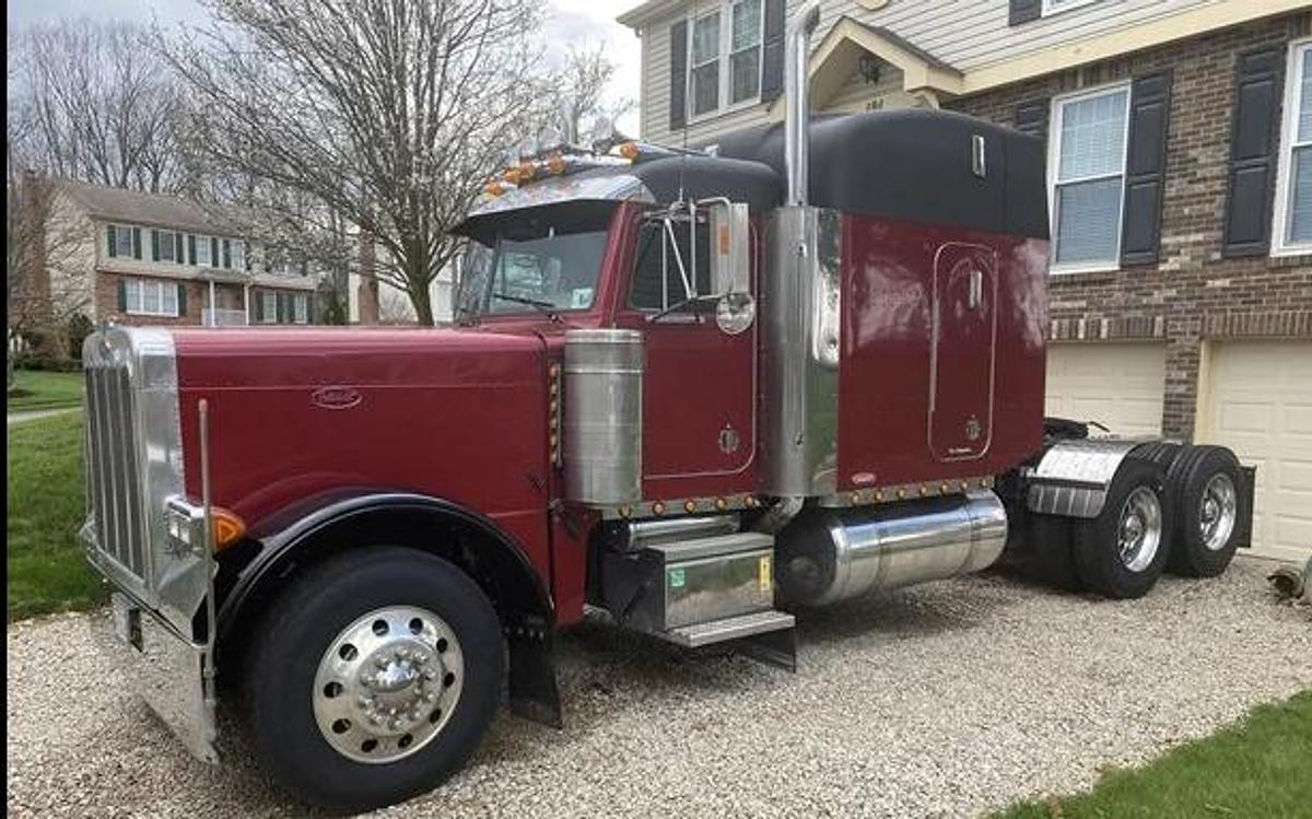 Used 2003 Peterbilt 379EXHD Extended Hood