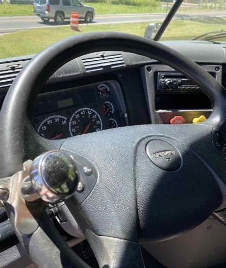 Used 2014 Freightliner CASCADIA 113