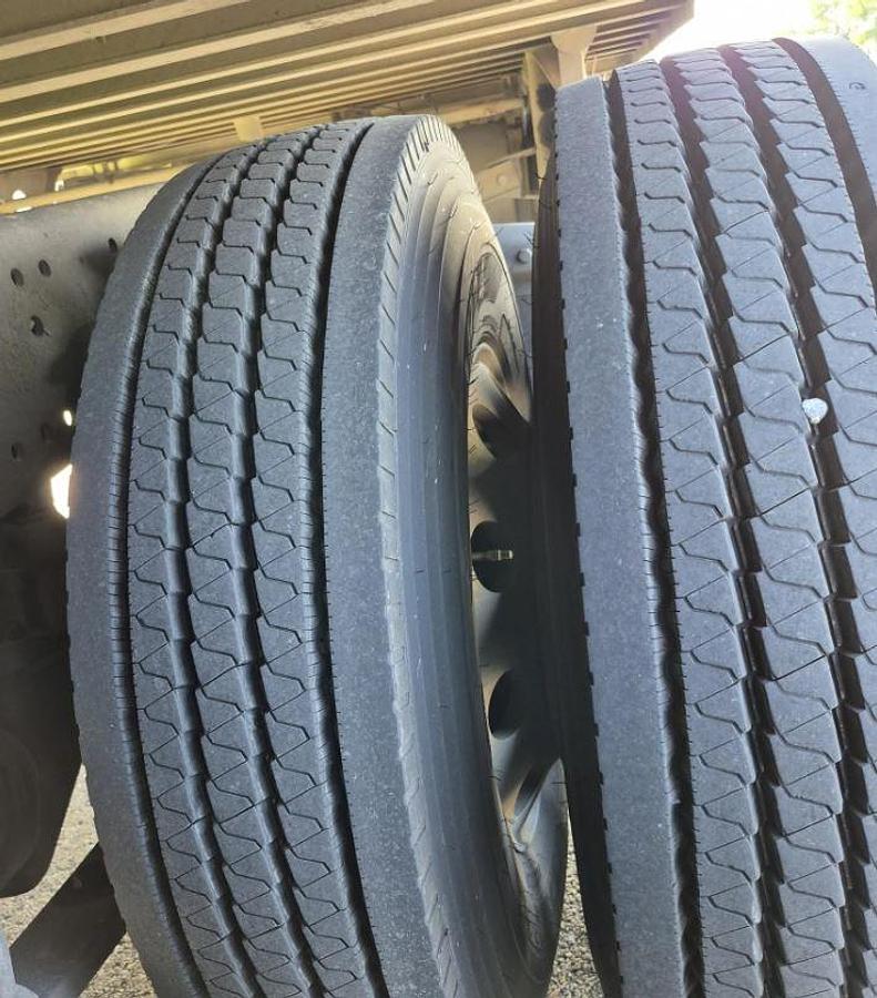 Used 2005 Freightliner Coronado 132 Sleeper Semi Truck