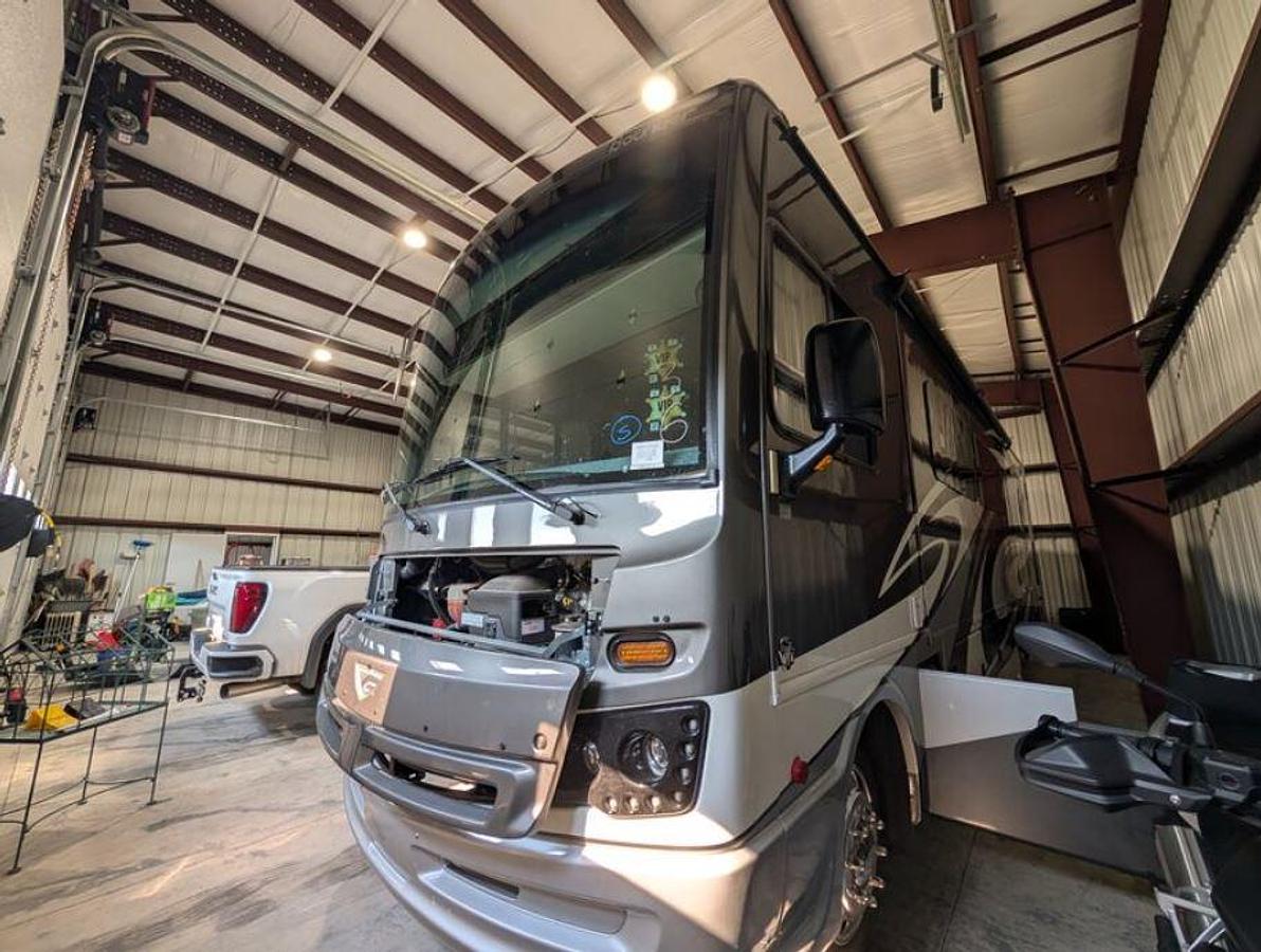 Used 2019 Fleetwood Bounder