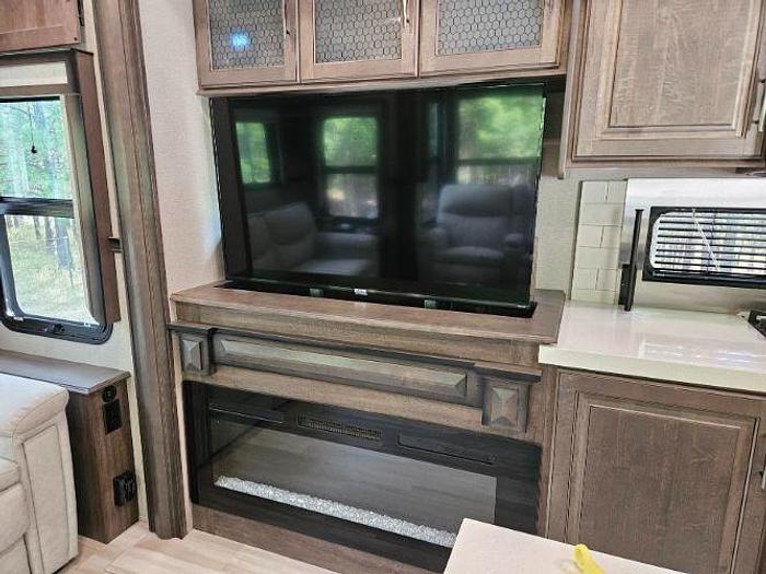 Used 2022 Grand Design Solitude 310GK