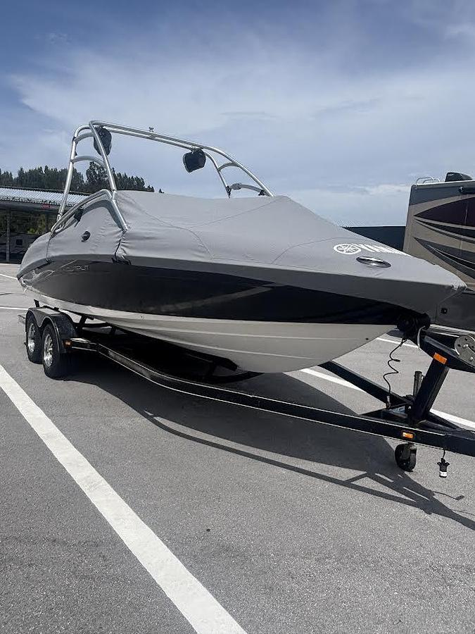 Used 2005 Yamaha AR230 with Trailer