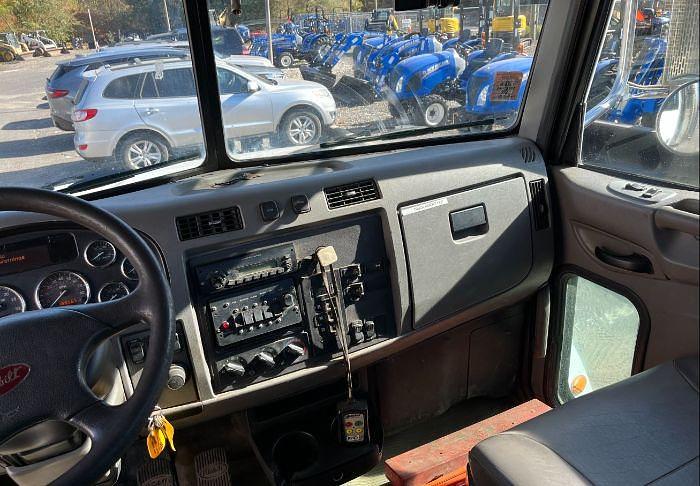 Used 2013 Peterbilt 348 Heavy Rollback