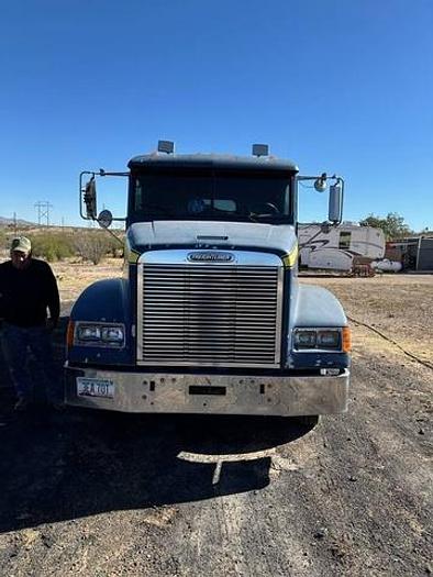 Used 1994 Freightliner FL112 Distributor truck