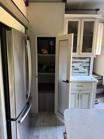 Used 2021 Keystone Montana 3121RL