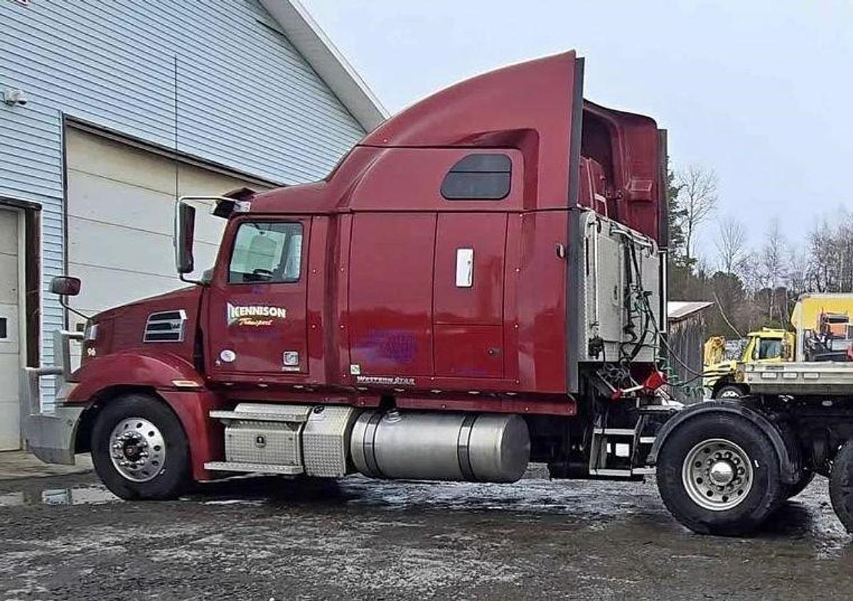 Used 2020 Western Star 5700XE