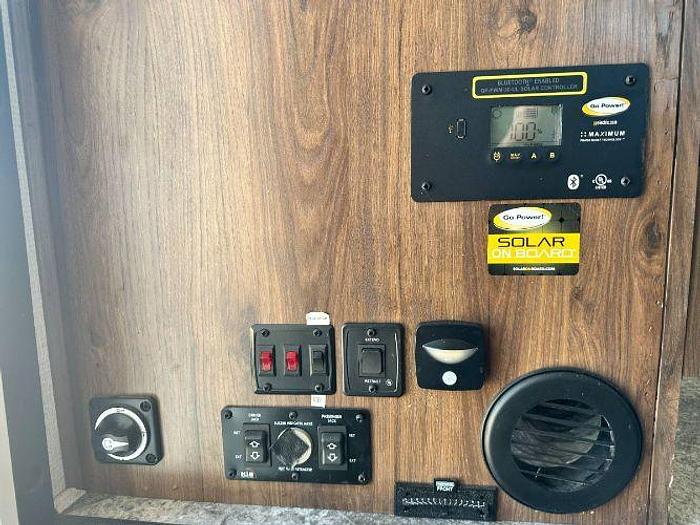 Used 2020 Forest River Sunseeker MBS 2400B