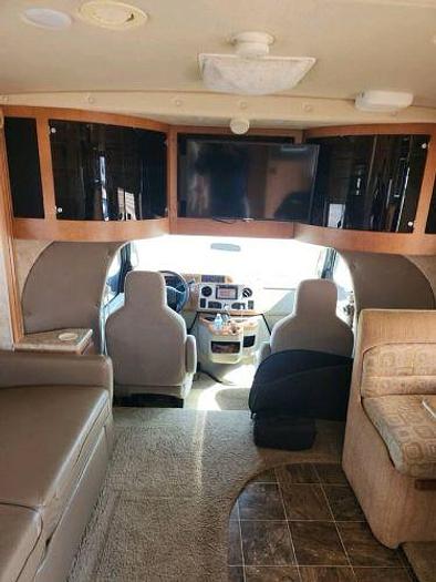 Used 2010 Winnebago 30ft Motorhome