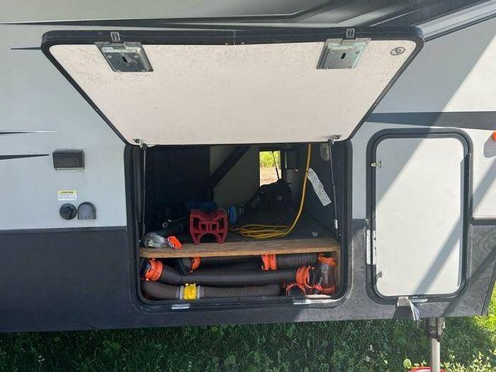 Used 2018 Keystone Raptor 428SP