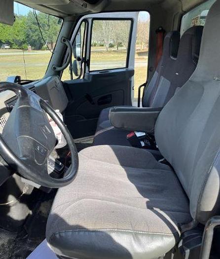 Used 2011 INTERNATIONAL DURASTAR 4300