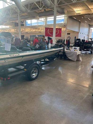 Used 2002 Bumblebee 290 Pro Powerboat