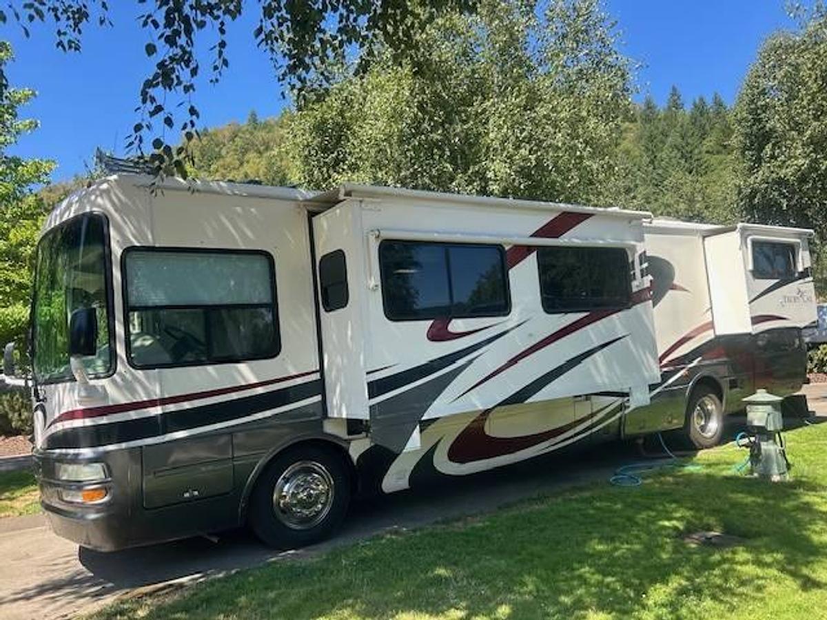 Used 2005 National Tropical