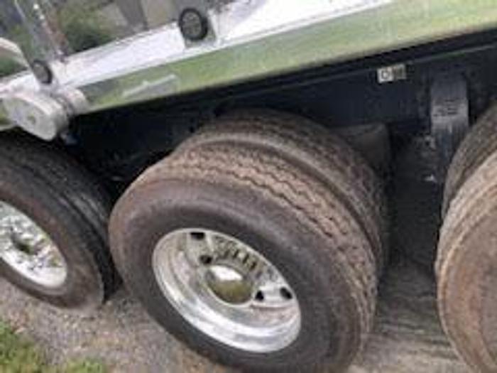 Used 2024 Peterbilt 389 Dump Truck