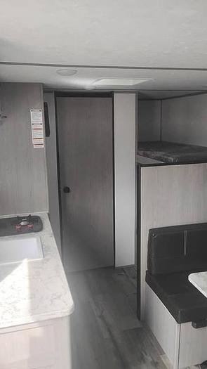 Used 2024 Coleman Lantern 17B Travel Trailer