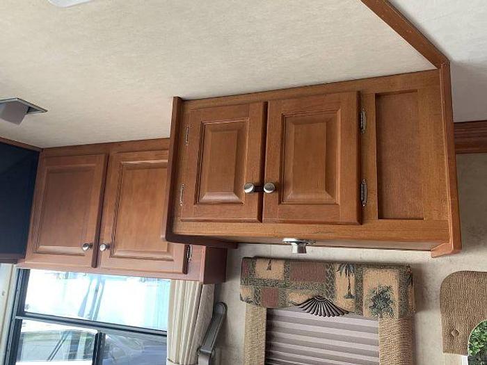 Used 2008 Gulf Stream Crescendo 33ft