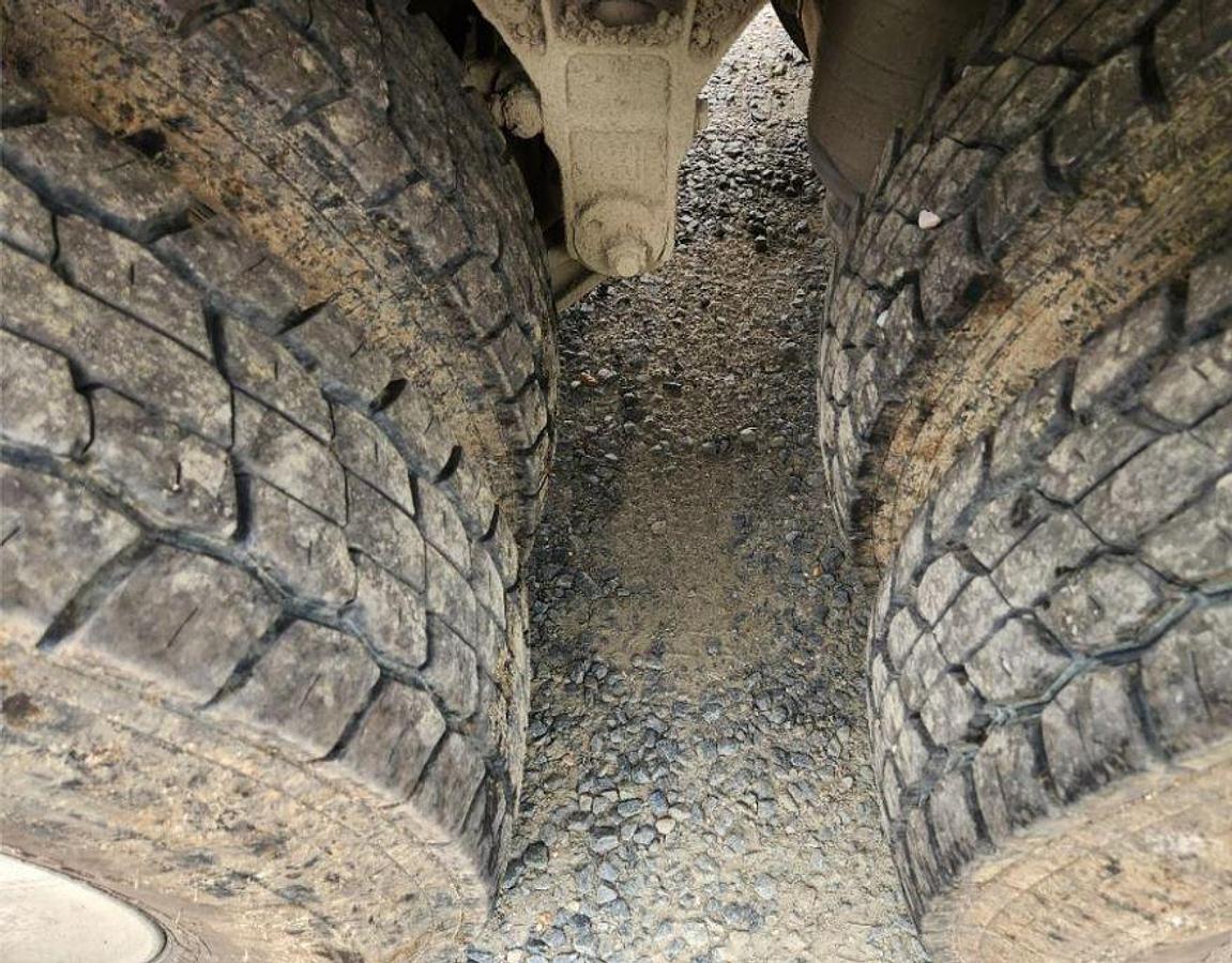 Used 2015 Kenworth T800 Hook Lift Truck