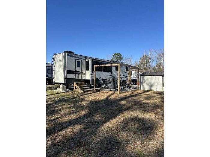 Used 2022 Keystone Alpine 3910RK