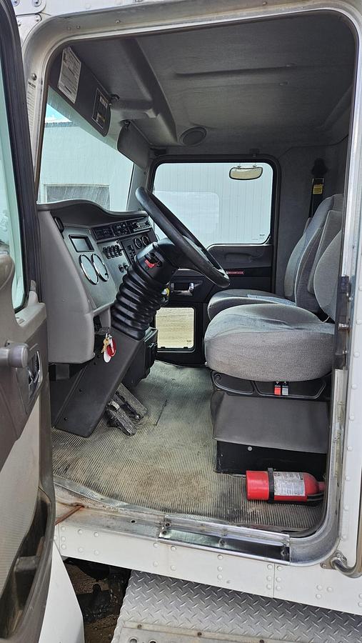 Used 2012 Kenworth T370 Flatbed