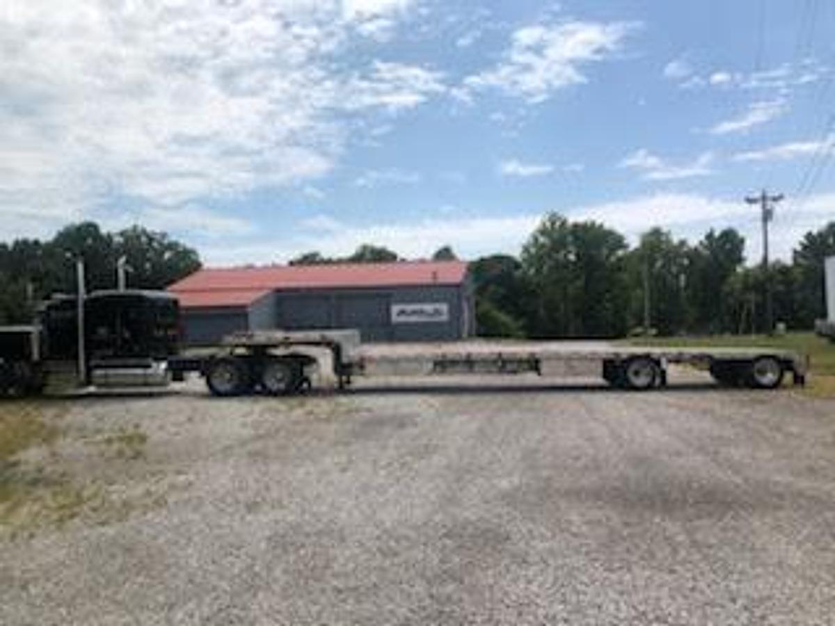 Used 2010 Reitnouer Step Deck Trailer