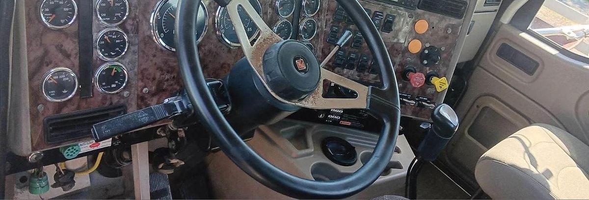 Used 2005 International 9200