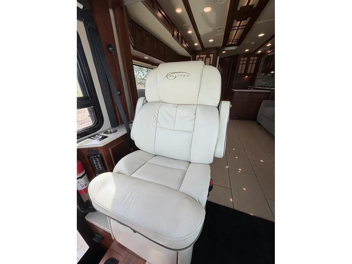 Used 2015 Winnebago Itasca Ellipse 42HD