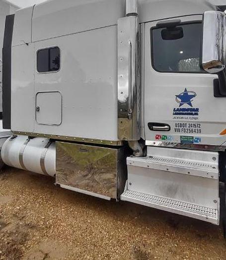 Used 2015 Peterbilt 579