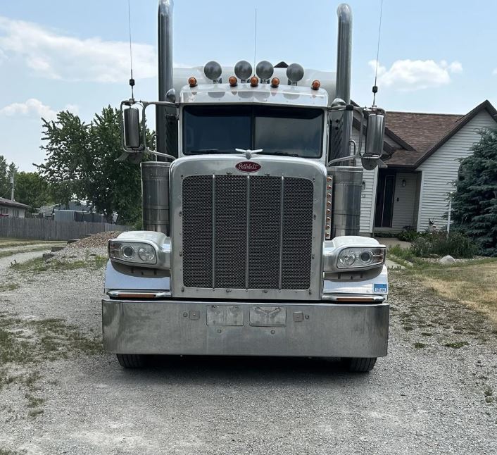 Used 2015 Peterbilt 389