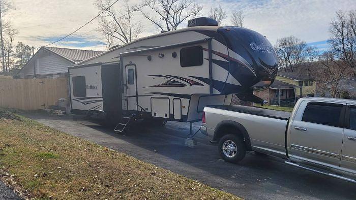 Used 2015 Keystone Outback Superlite 286FRL