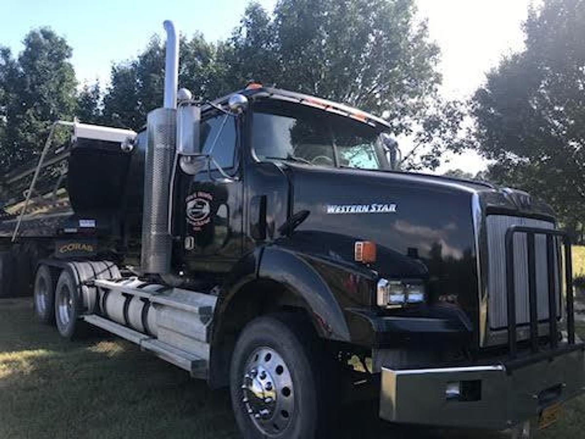Used 2011 Western Star DD13 Deleted with 2021 Coras End Dump