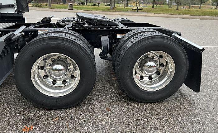 Used 2024 Freightliner CASCADIA 126