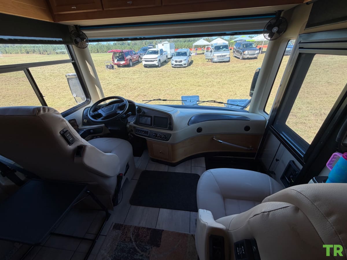 Used 2022 Tiffin Allegro RED 33AL