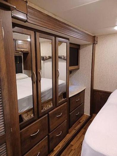 Used 2019 Coachmen Mirada 35OS